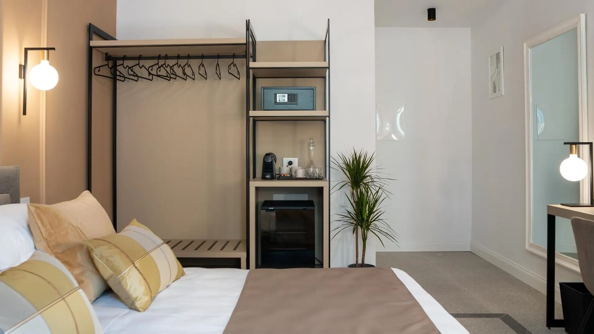 Bed & Breakfast Monteroduni 22 - Chiaia Design Rooms Naples