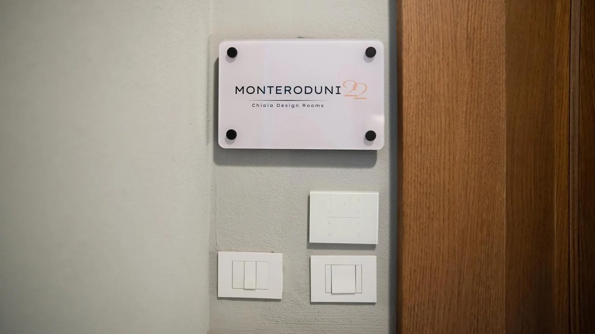 Monteroduni 22 - Chiaia Design Rooms Napoli Italia